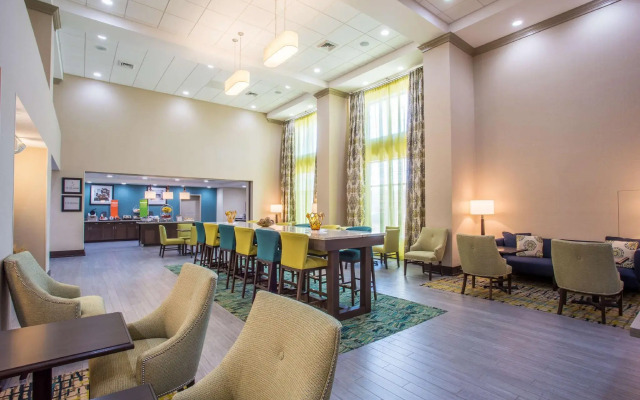 Hampton Inn & Suites Yonkers - Westchester