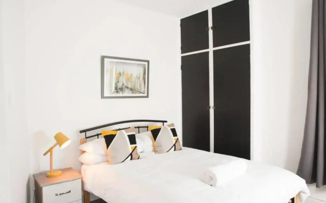 Newport house sleeps 9 - Mycityhaven