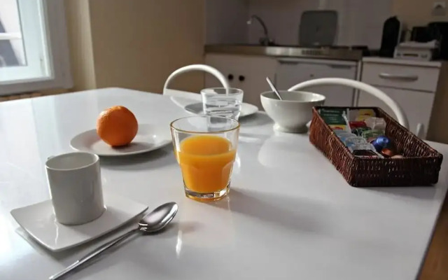 Appart Hotel Avril de la Roche