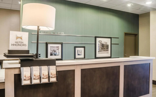 Flag Point Inn & Suites Pratt by FairBridge