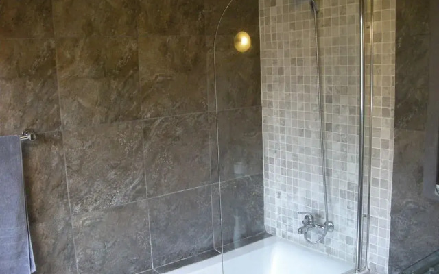 Silverstone Guest House