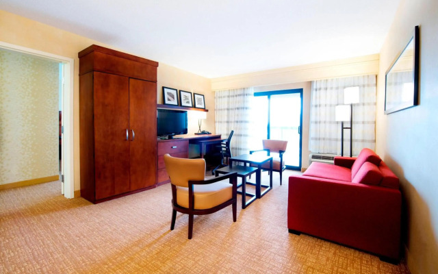 Courtyard by Marriott Mississauga - Airport Corporate Centre West