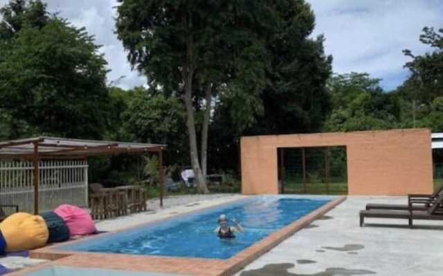 Rouhi Retreats By Doulos