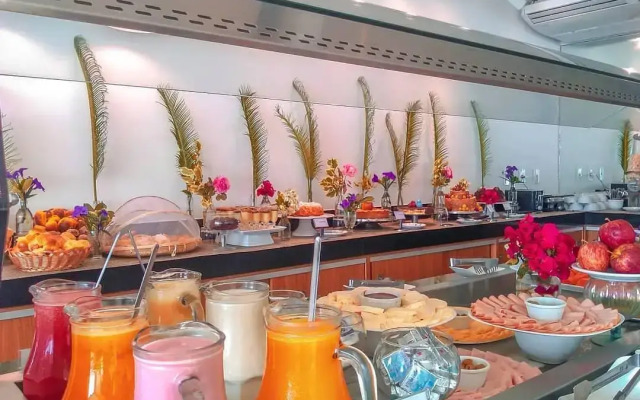 Paradiso Pero Praia Hotel