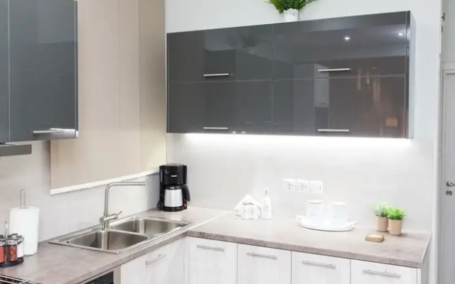 Beautiful and Cozy Apartment in Piraeus