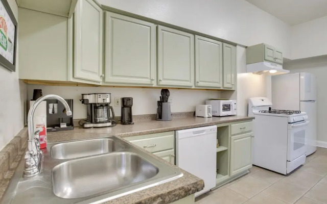 Nola Gem: 3 Mi to French Quarter