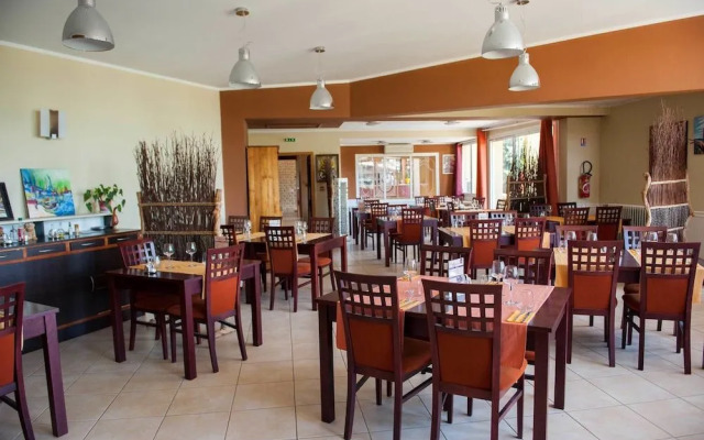 Hotel Restaurant  Rive Gauche