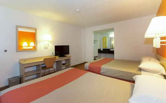 Quality Inn & Suites Oceanside near Camp Pendleton