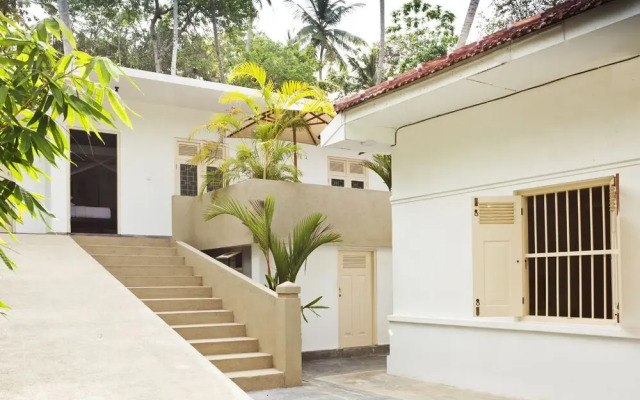 The Deco House