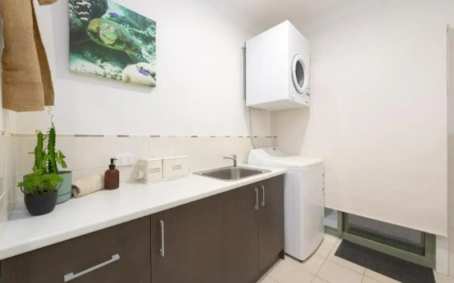 1 Kestrel Place