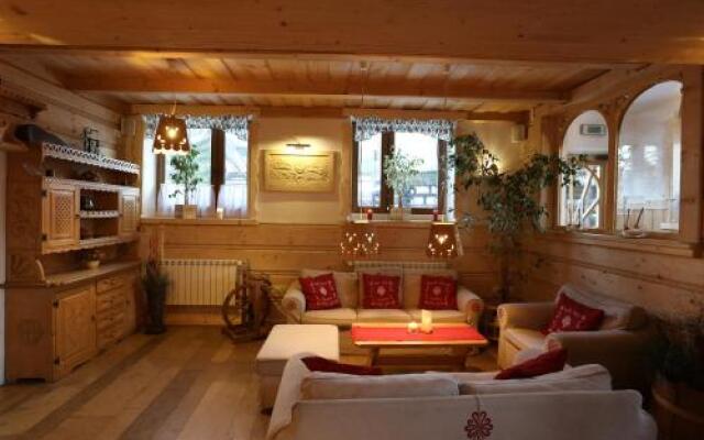 Tatra House Residence