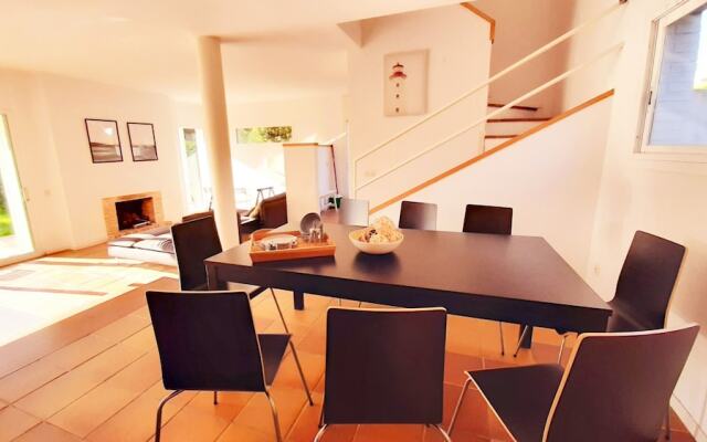 Villa - 4 Bedrooms with Pool and WiFi - 107985