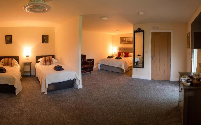 The Moon Inn at Stoney Middleton