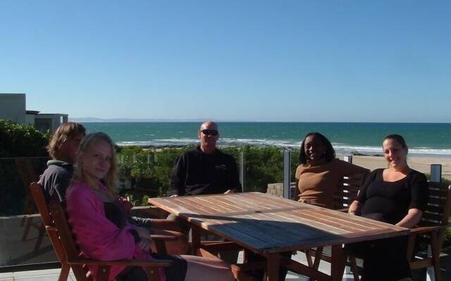 Island Vibe Jeffreys Bay Hostel