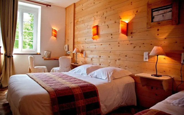Logis Hôtel les Arobiers
