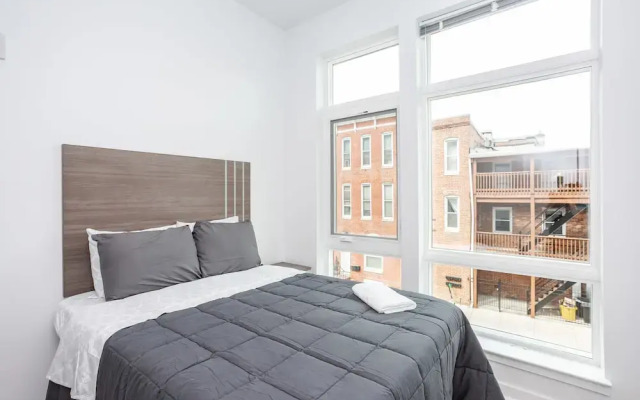 Luxury Apt Near Convcenter, Stadiums, & Harbor