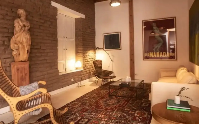 w Villa With Rooftop Terrace in Barranco