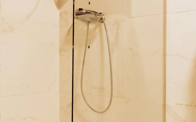 Albert gare du Midi , 29