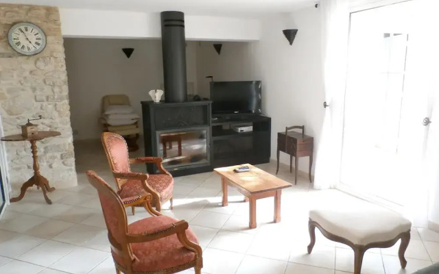 Villa With 3 Bedrooms in La Tour-d'aigues, With Private Pool, Furnished Garden and Wifi