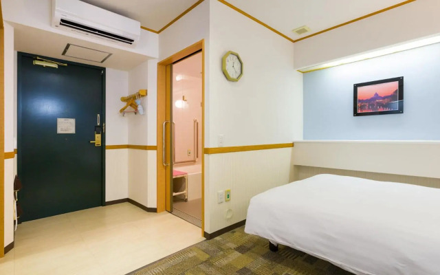Toyoko Inn Tsuruga Ekimae