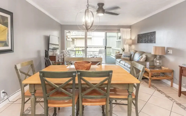 Kahana Sunset D10 2 Bedroom Condo by Redawning