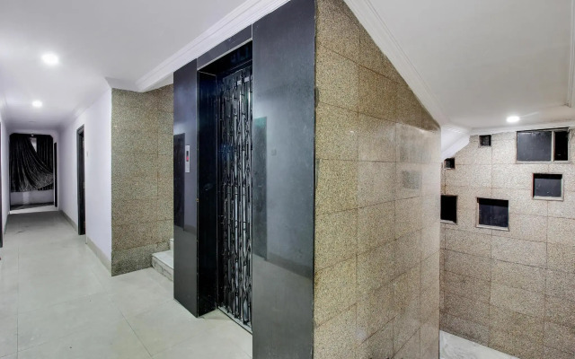 Collection O 36047 Hotel Srinivasa Residency