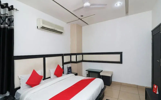 OYO 22977 Hotel Alpine