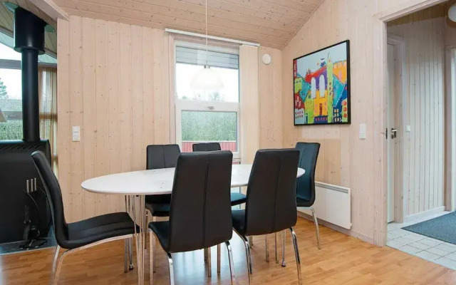 6 Person Holiday Home in Oksbol