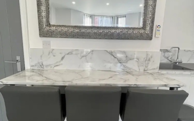 Osborne Luxury Hot Tub and Jacuzzi Suites