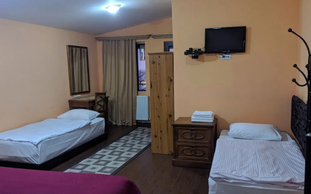 Shino Hotel