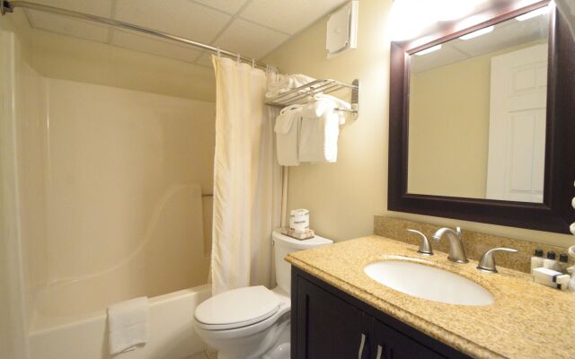 Coastal Palms Inn & Suites