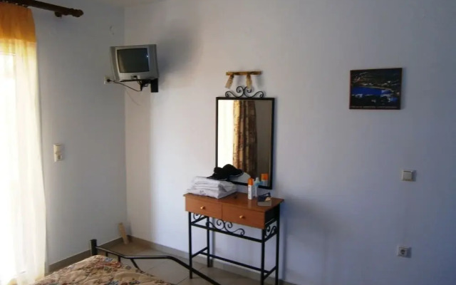 Saint George Hotel & Rooms