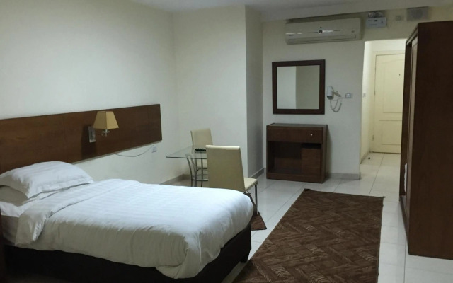 Zaina Plaza Hotel