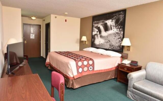 Super 8 Springfield/Battlefield