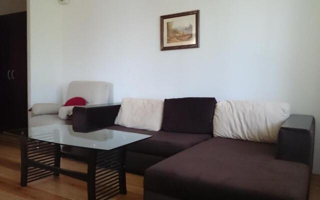TES Flora Apartments