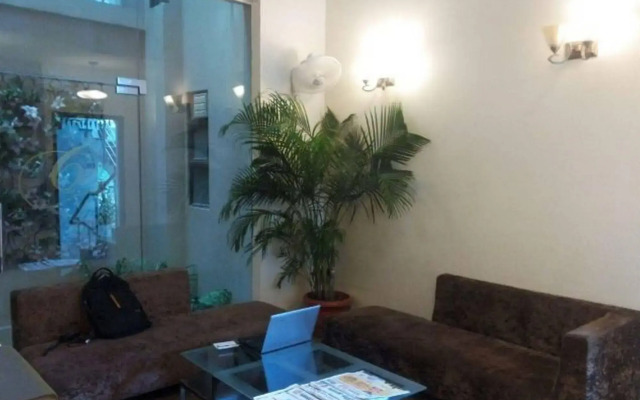 FabHotel First Star Golf Course Road