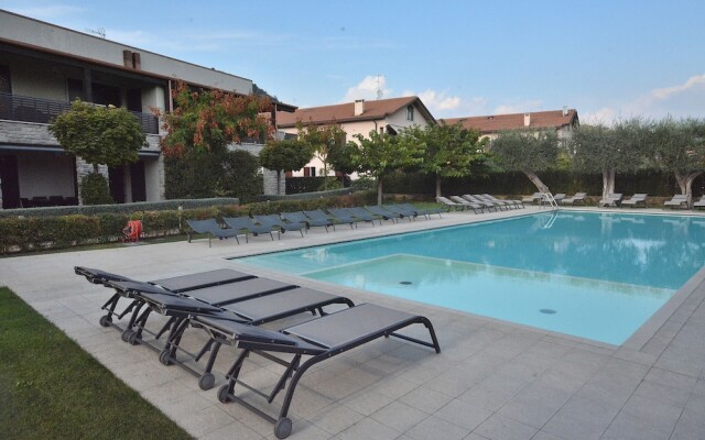 Apartment Berengario With Pool