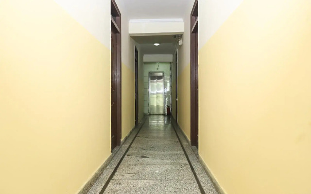 OYO 28126 Charanpahari Hotel