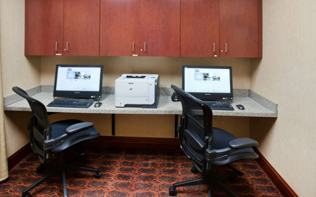 Hampton Inn Fairmont