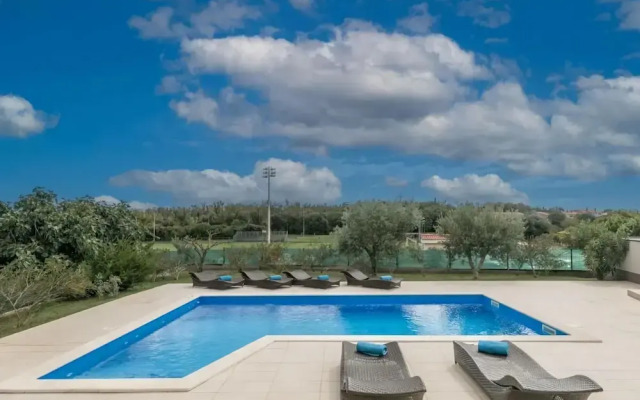 Sandi Comfortable Holiday Residence