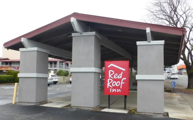 Red Roof Inn Redding