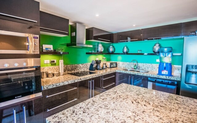 Las Brisas 401 3 Bedroom Condo by RedAwning