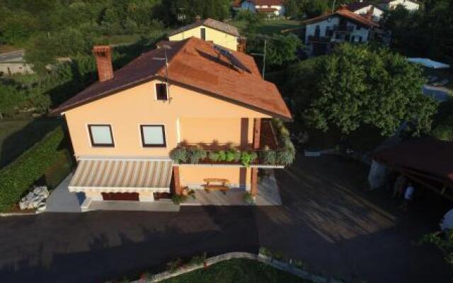 Guesthouse Pri Mihelovih