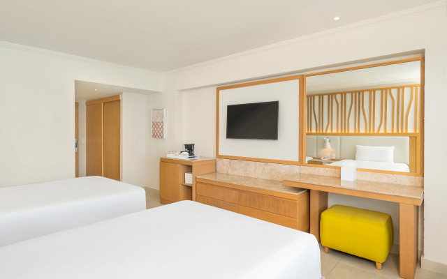 Royal Solaris Cancun Resort - Cancun All Inclusive Resort