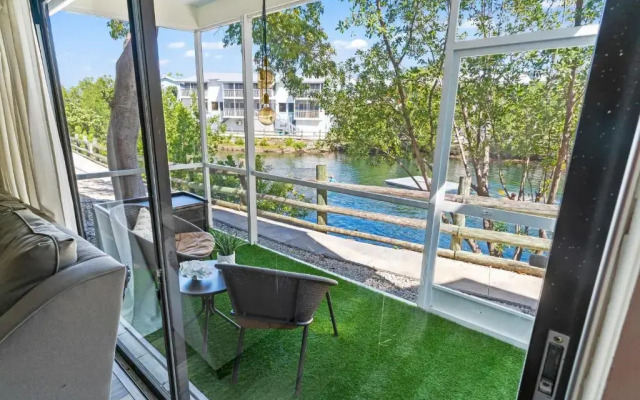 C-VOTED REMODELED UNIT! KAYAKs, MARINA,