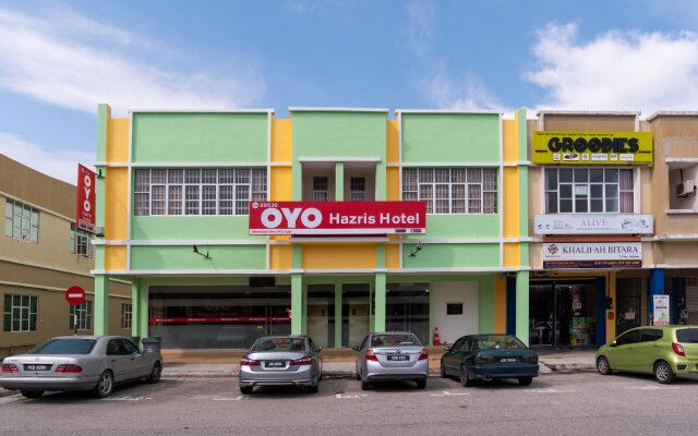 OYO 89536 Hazris Hotel