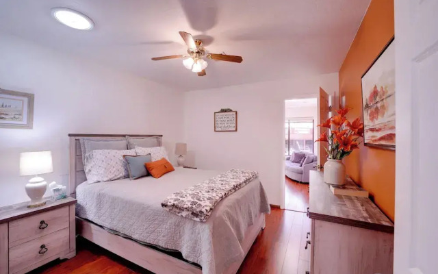 2 Mi to Whiskey Row: Tranquil Getaway w/ Deck!