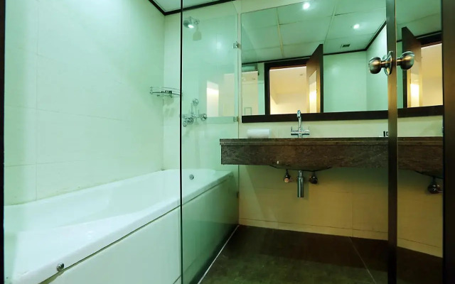 Arch Plaza - Near Yashobhoomi Convention Centre Dwarka