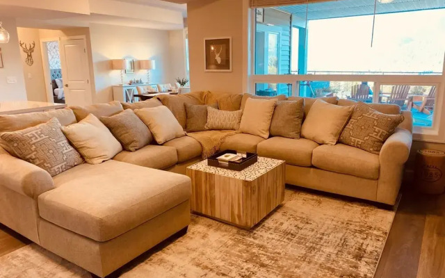 Mountain View Spa Retreat