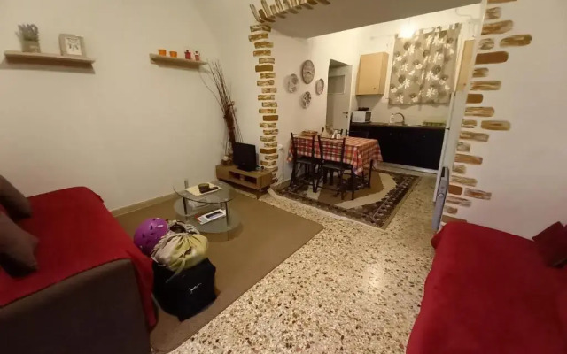 Effis apartment KAMARA curved house